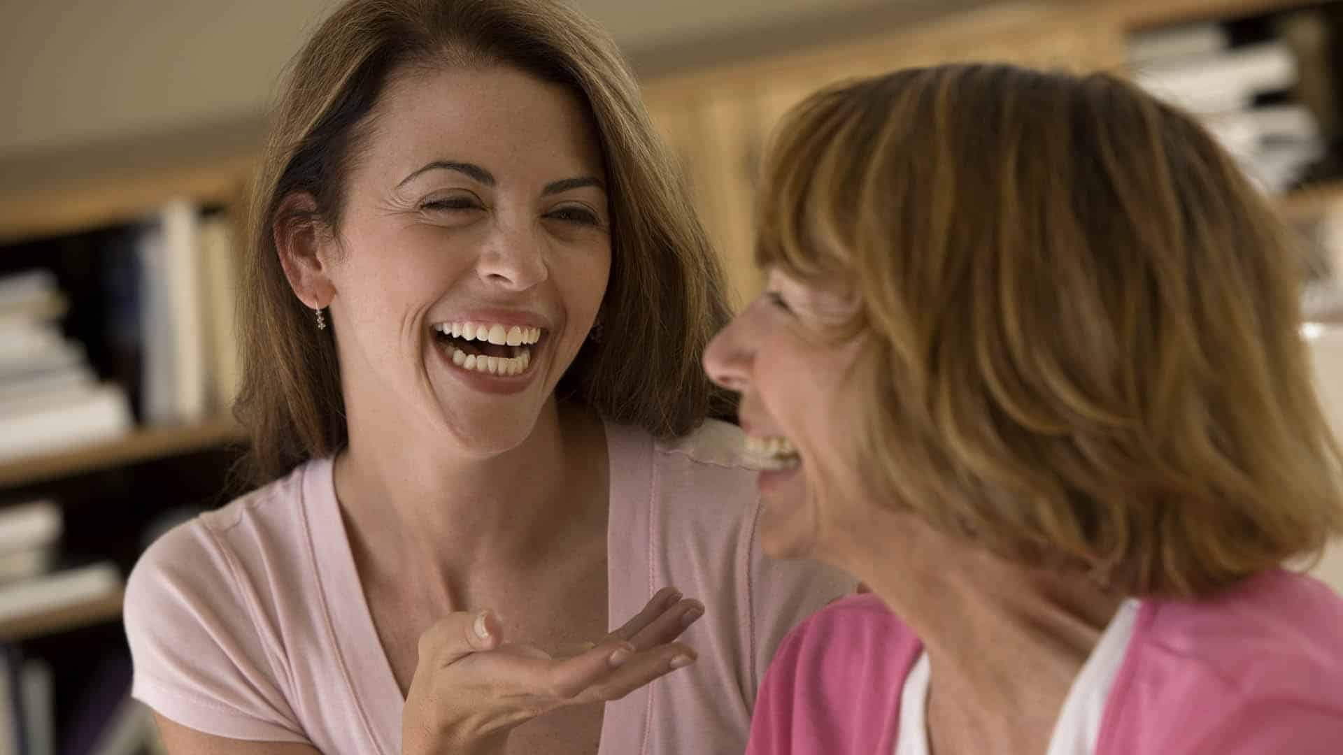 Emsella till Hagabadet - två kvinnor